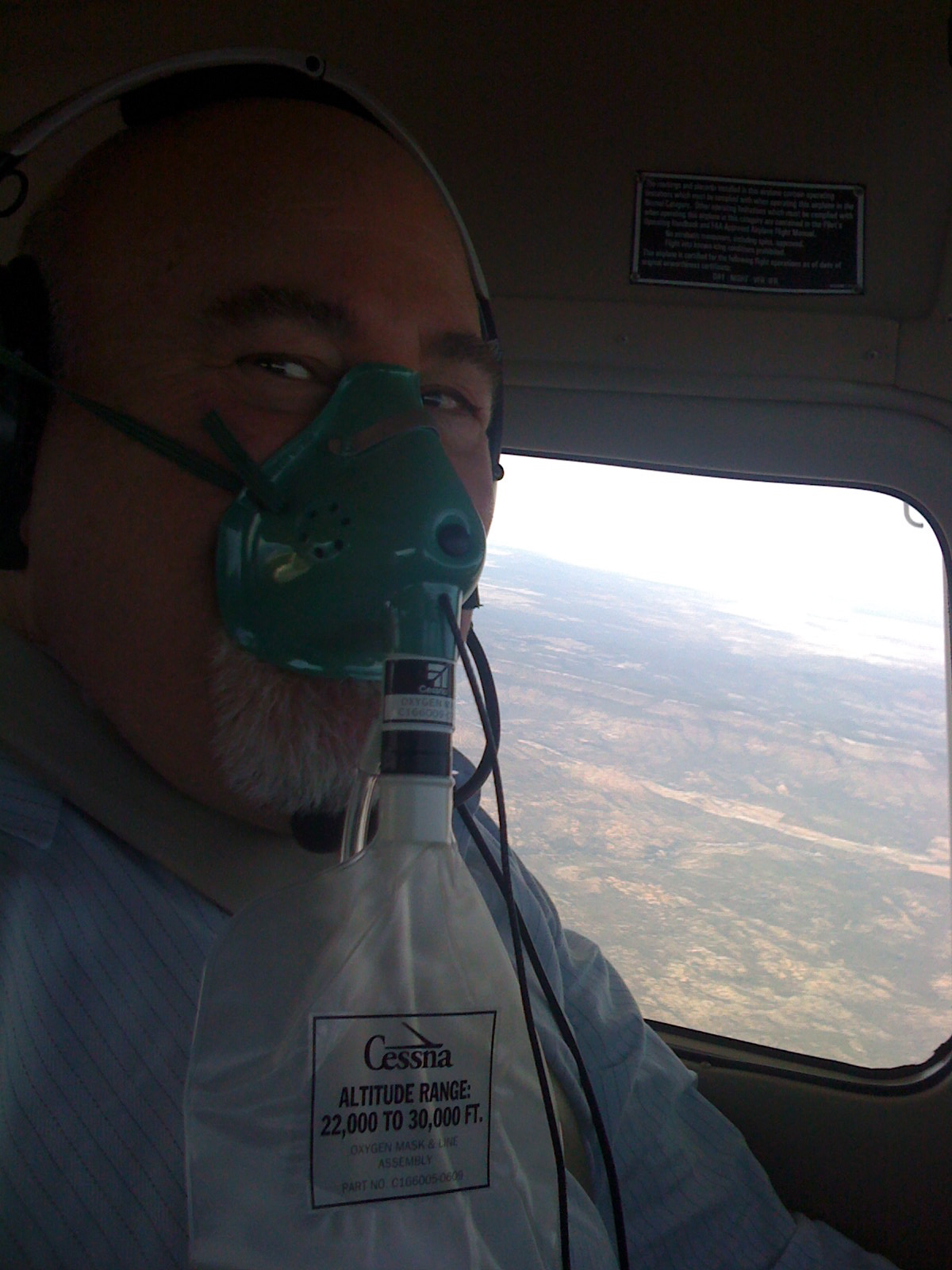 Jeff wearing oxygen mask on the way to Scottsdale, Arizona